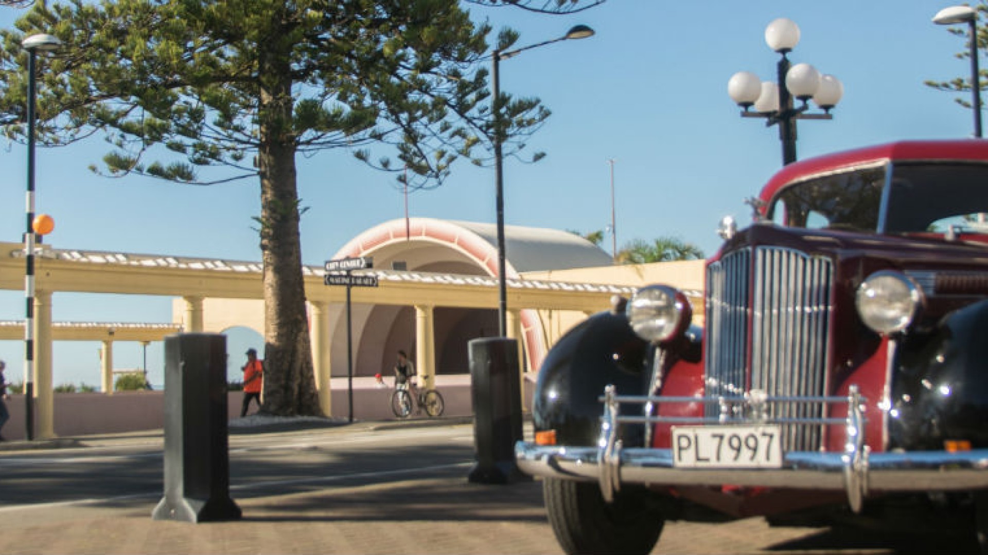 Experience this fascinating little City of all things Deco. 