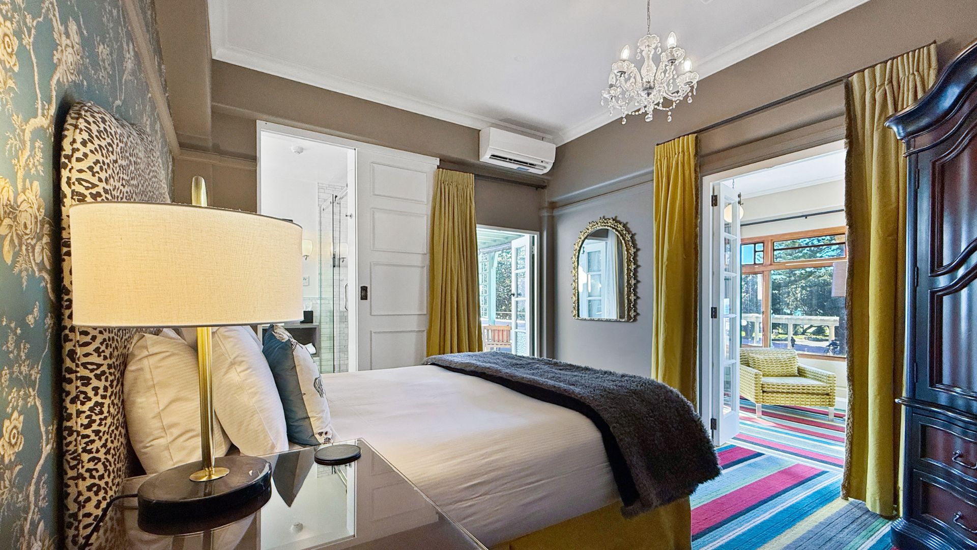 Pacific View Suite - Views, Glamour, Atmosphere. 