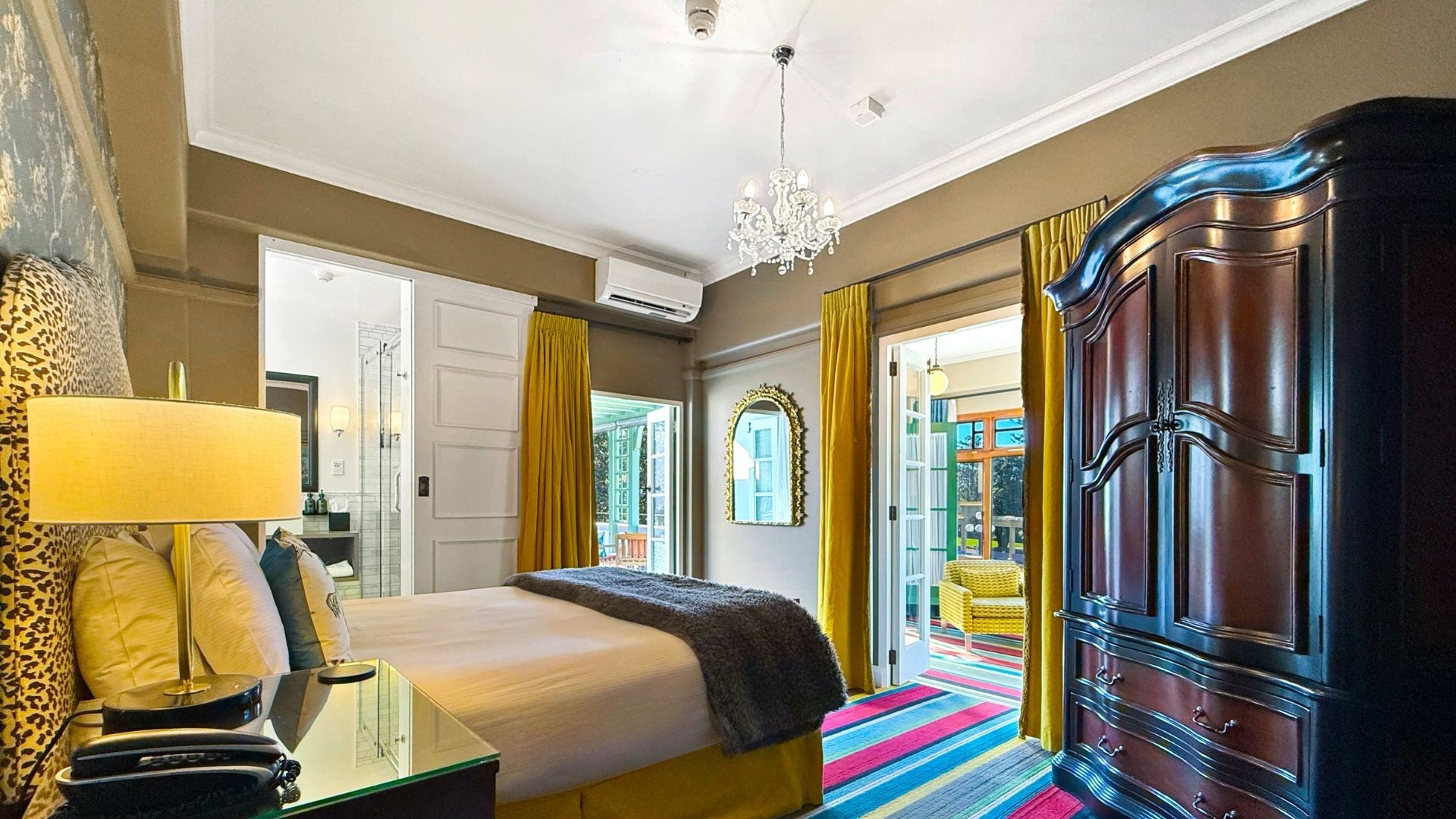 Pacific View Suite - Views, Glamour, Atmosphere. 