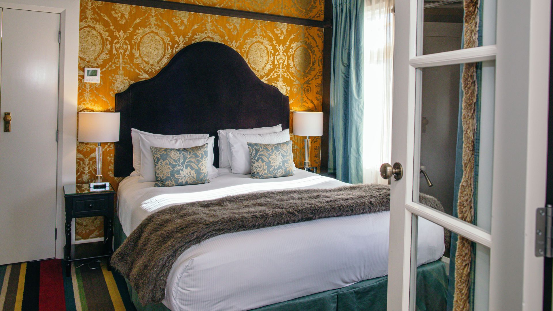 ROYAL SUITE - FIT FOR THE QUEEN. 