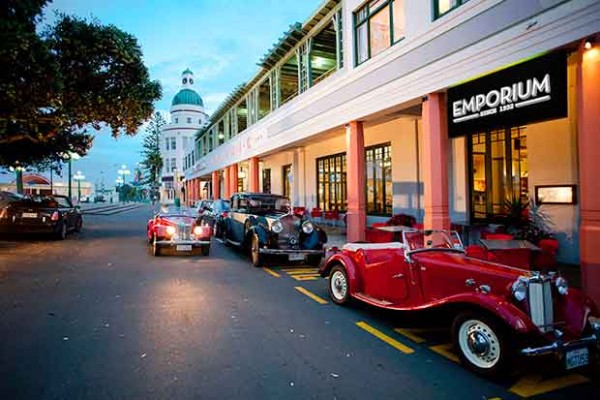 Art Deco Napier. 